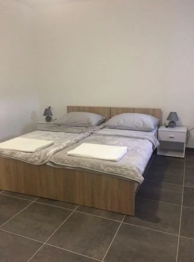 Adria 2 Apartment Novi Vinodolski 0*,